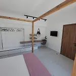 Courtyard Luxury “ Apostolos”