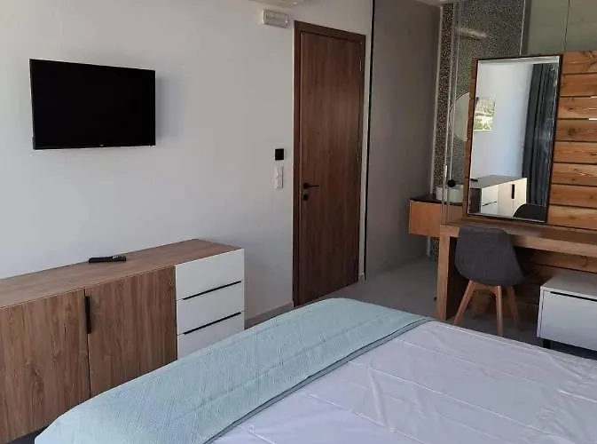 Appartement Courtyard Luxury “ Apostolos” *