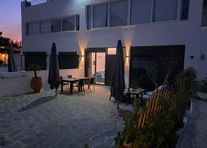 Courtyard Luxury “ Apostolos” Apartamento Pefki