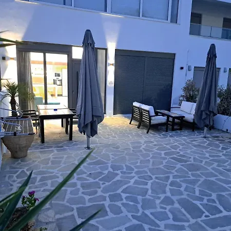 Courtyard Luxury “ Apostolos” Pefki