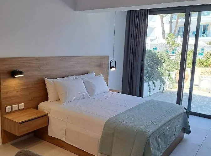 דירה Courtyard Luxury “ Apostolos” *